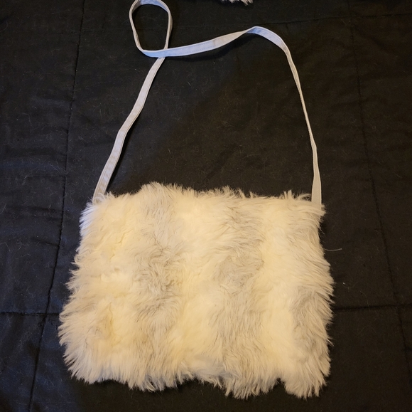 Child's faux fur coat - Picture 5 of 6